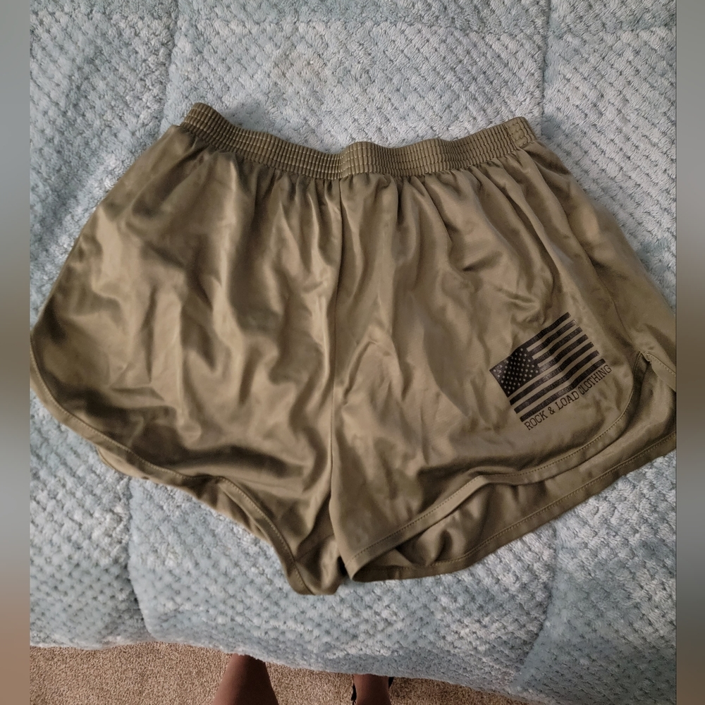 Adorable army green workout shorts